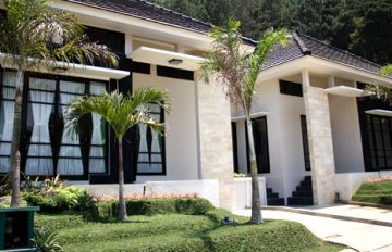 Villa Bunga Bidadari Batu