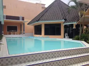 Villa Rose Kusuma Agro Wisata Batu (4)