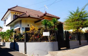 Villa Batu Ronggolawe