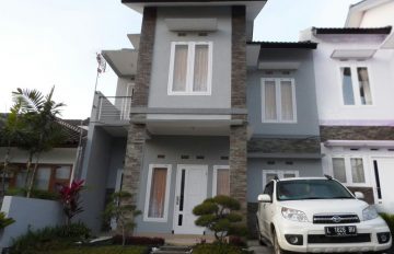 Chayra Villa Batu