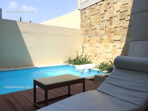 Penginapan Kolam Renang Exclusive Villa Batu A