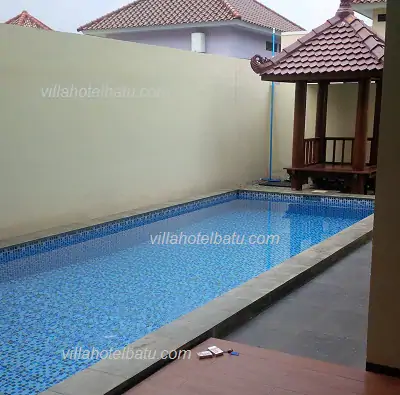 Penginapan Kolam Renang Zakiya Villa Batu