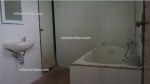 villa fasilitas bath ub batu