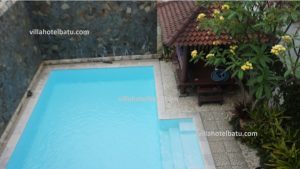 villa kolam renang murah batu malang