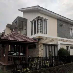 Zakiya Villa Batu 10