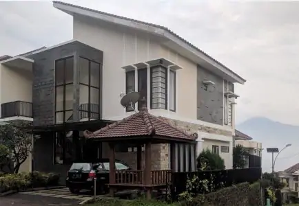 Villa Zakiya Batu Malang