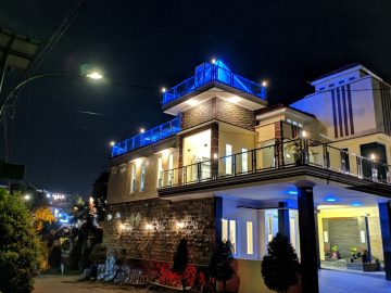 Villa Pyramid Batu