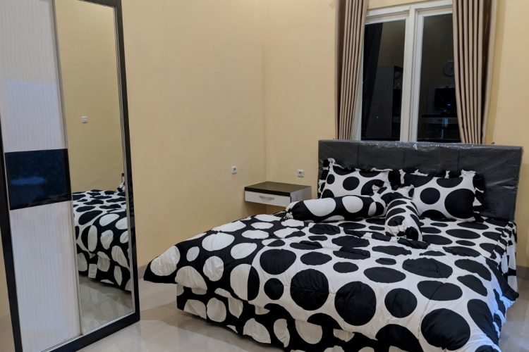 Villa Golden Pinus Batu