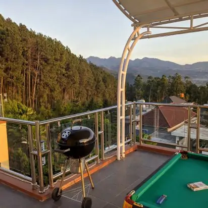 Villa Golden Pinus Batu