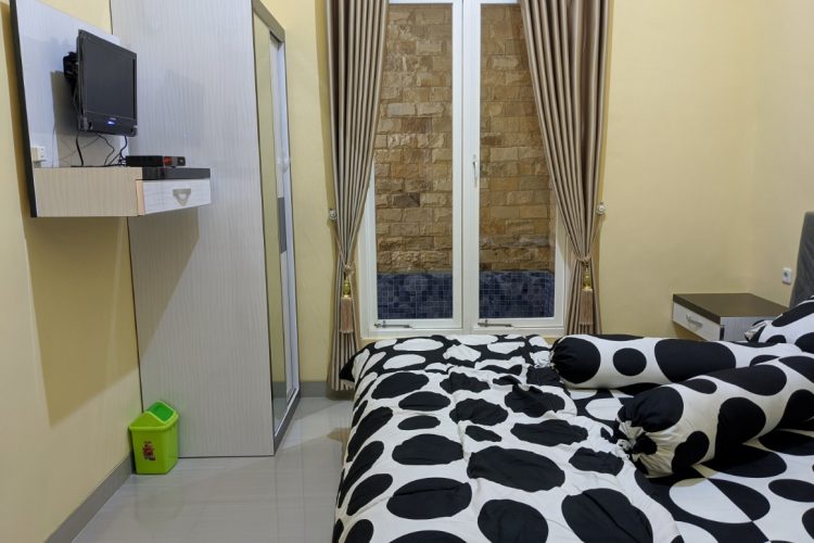 Villa Golden Pinus Batu