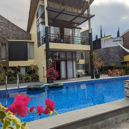 The Amora Villa Batu