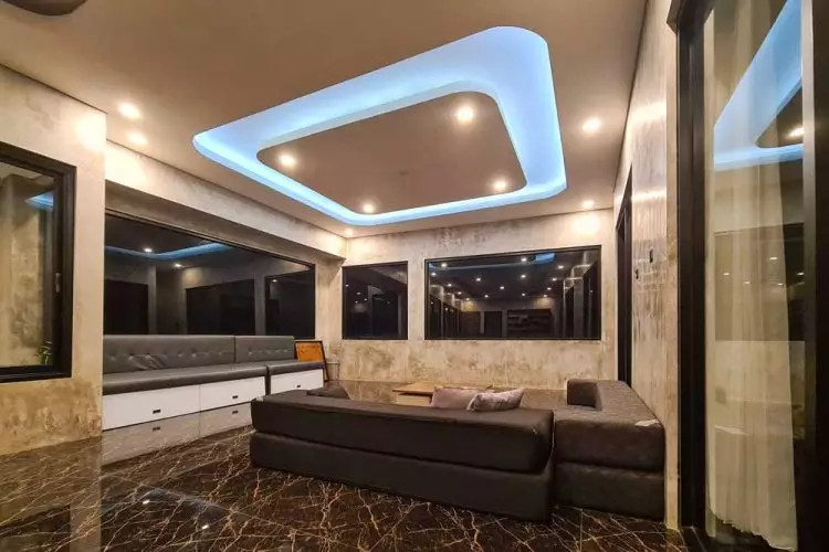 Industrial Villa Dedayu