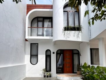 Javanese Villa Batu